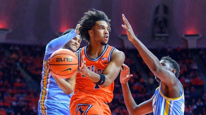 Stojakovic scores 20 points as No. 8 Illinois routs Long Island 98