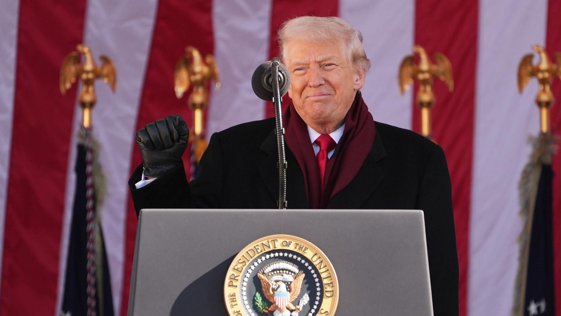 Trump honors America's veterans in remarks at Arlington National Cemetery