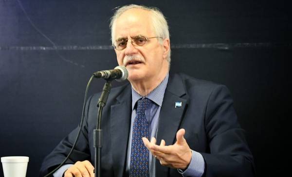 Taiana cuestionó el preacuerdo con Estados Unidos: "Todo para ellos y nada para nosotros"