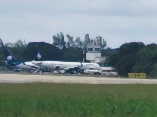 Retraso de cuatro horas paraliza vuelos en Chetumal