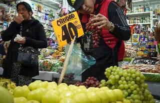 Inflación baja a 3.57% en octubre tras nuevo recorte de tasas de Banxico