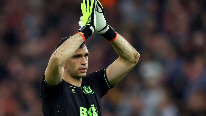 Le costó la derrota: el insólito error del Dibu Martínez contra el Liverpool