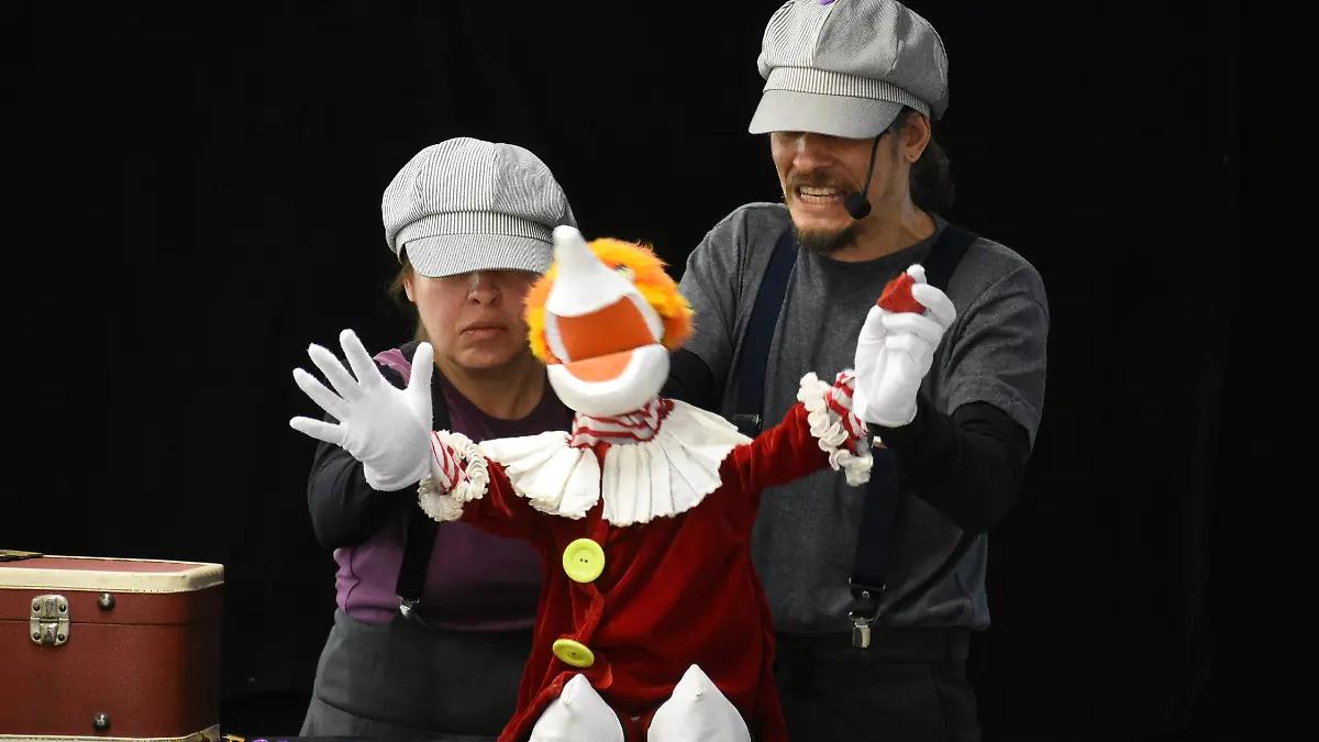 ‘Clownti’ conquista a Irapuato con un montaje infantil de títeres lleno de color e ingenio