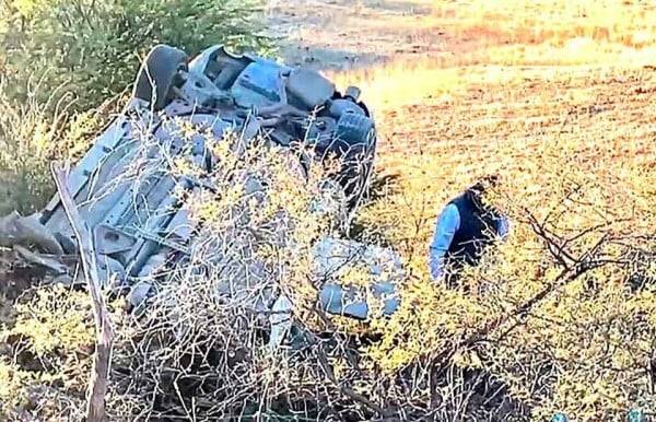 Volcadura en la carretera a Jiménez deja 2 lesionados