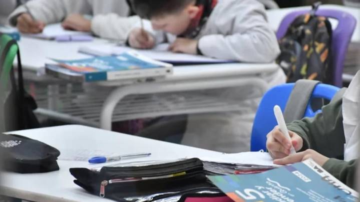 El Gobierno anunció que acordó con las provincias que habrá al menos 190 días de clases en 2026