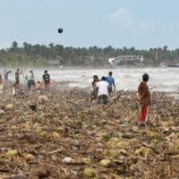Death toll tops 100 as Philippines digs out after typhoon