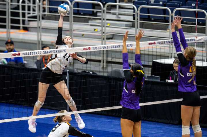 Kingsley drops first set, but rallies to beat Kalamazoo Christian in Division 3 final