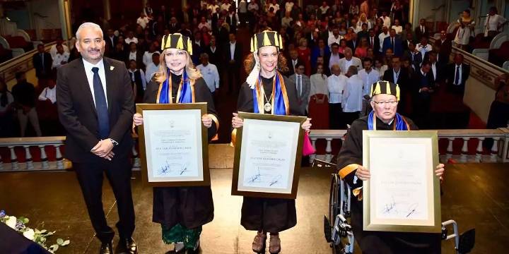 UABJO otorga Doctorado Honoris Causa a Isabel Grañén Porrúa, Carmen Rodríguez Armenta y David Colmenares Páramo