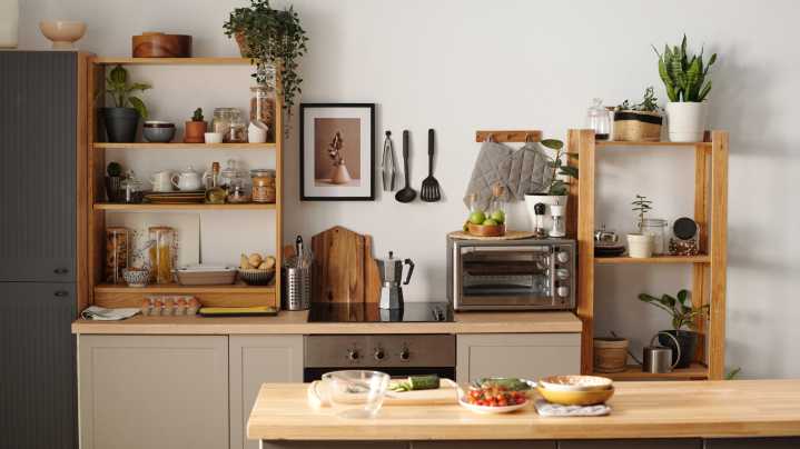 Dollar Tree's Shatter-Proof Find Is Perfect For Meal Prep And Decluttering