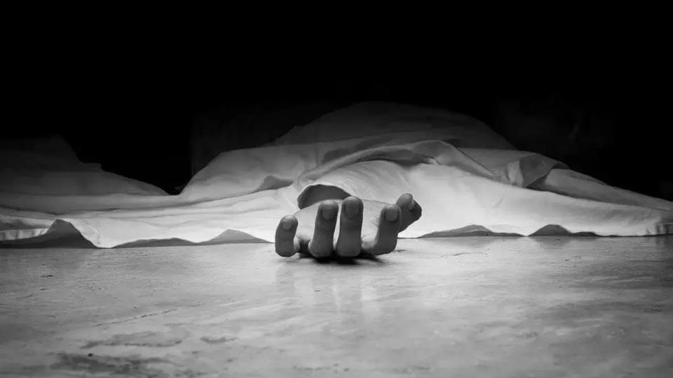 Couple Ends Life in Chaitanyapuri over financial problems