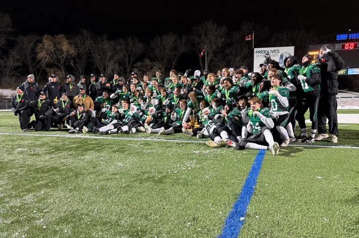 Saskatoon Holy Cross beat Regina Miller 21-16 in 6A football final
