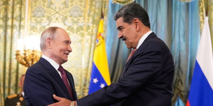 Mientras Estados Unidos aumenta la presión, Venezuela suplica ayuda a Moscú y Beijing