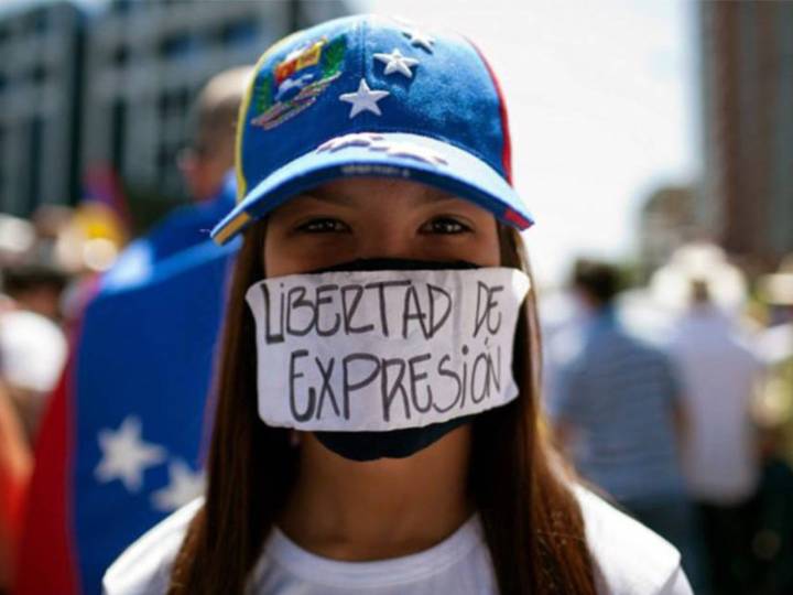 Chavismo afina clima de censura y miedo con nuevas condenas por ‘odio’ y app de delación