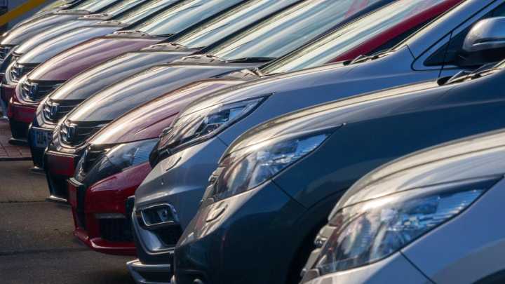 Alfonso García, experto en motor: "Tener un coche en propiedad a día de hoy es un 20 por ciento más caro, pero los usados no se quedan atrás, un 19"