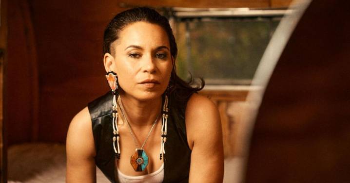 Charly Lowry brings Americana, folk music to Weis Center