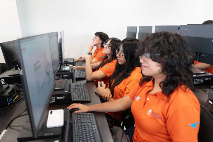 Impulsa la UAT formación bilingüe en la Preparatoria No. 3