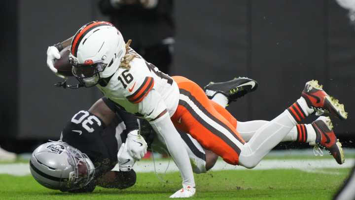 Early mock drafts see the Browns taking another Oregon Duck