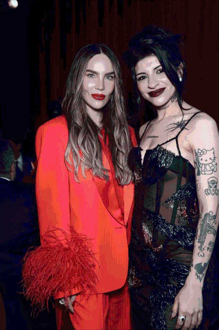 Belinda y Cazzu sorprenden posando juntas en evento
