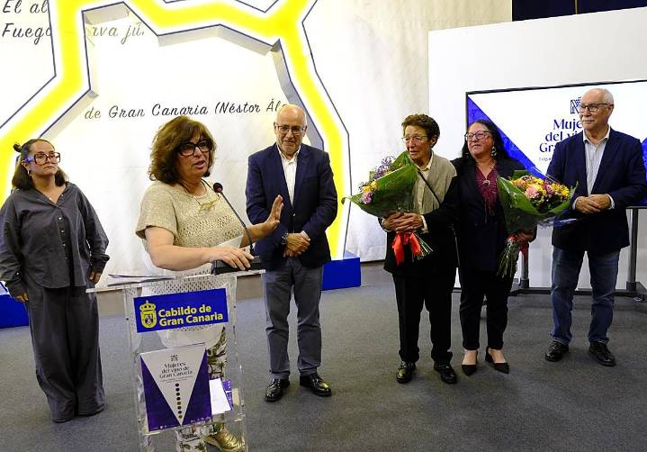El libro 'Mujeres del Vino de Gran Canaria' subraya su crucial importancia en la historia y en la modernización del sector en la isla