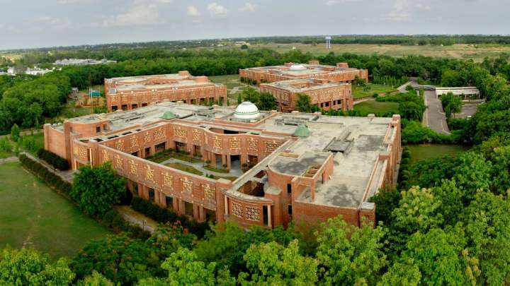 IIM Lucknow Invites Applications For PhD Programme For 2026 Session