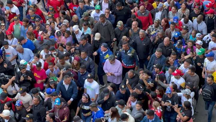 Presidente Nicolás Maduro se suma a la gran marcha de la Juventud Comunera