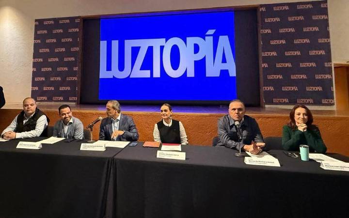 ¡Luztopía vuelve a encender el Parque Fundidora!