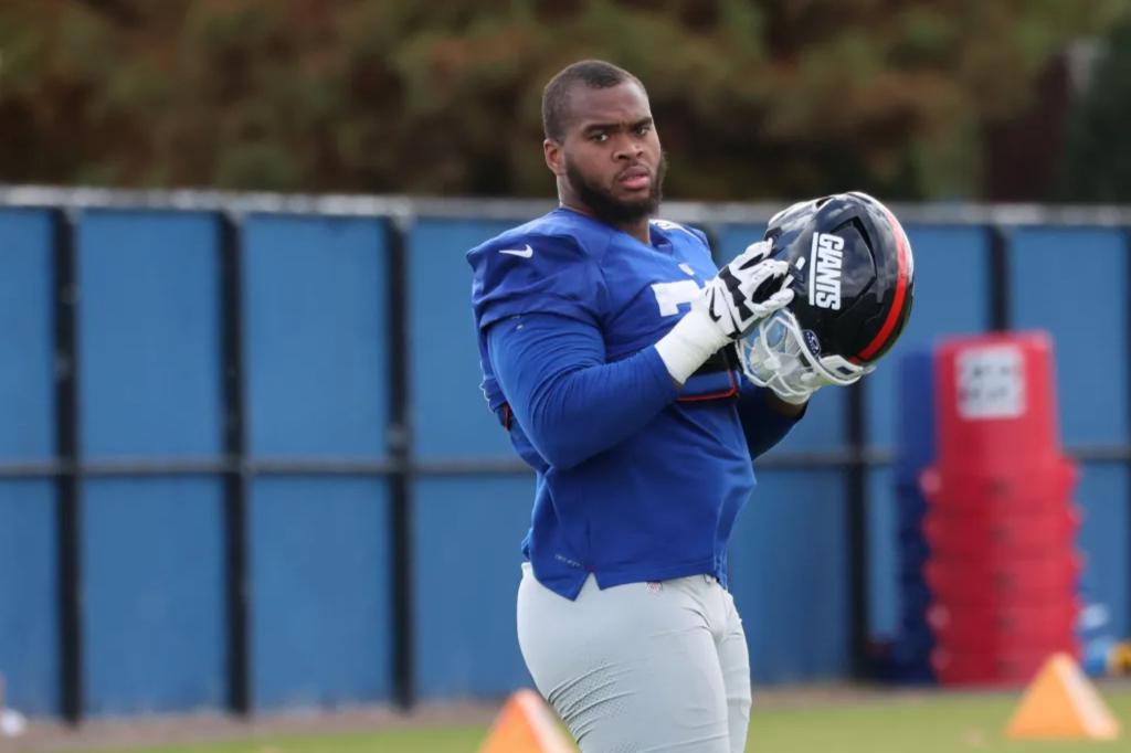 Evan Neal lands on IR in likely end to disappointing Giants tenure