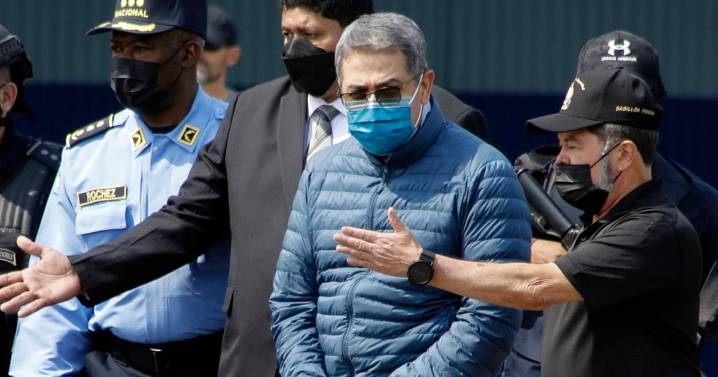 Trump says he plans to pardon former Honduran President Hernandez for 2024 drug trafficking sentence