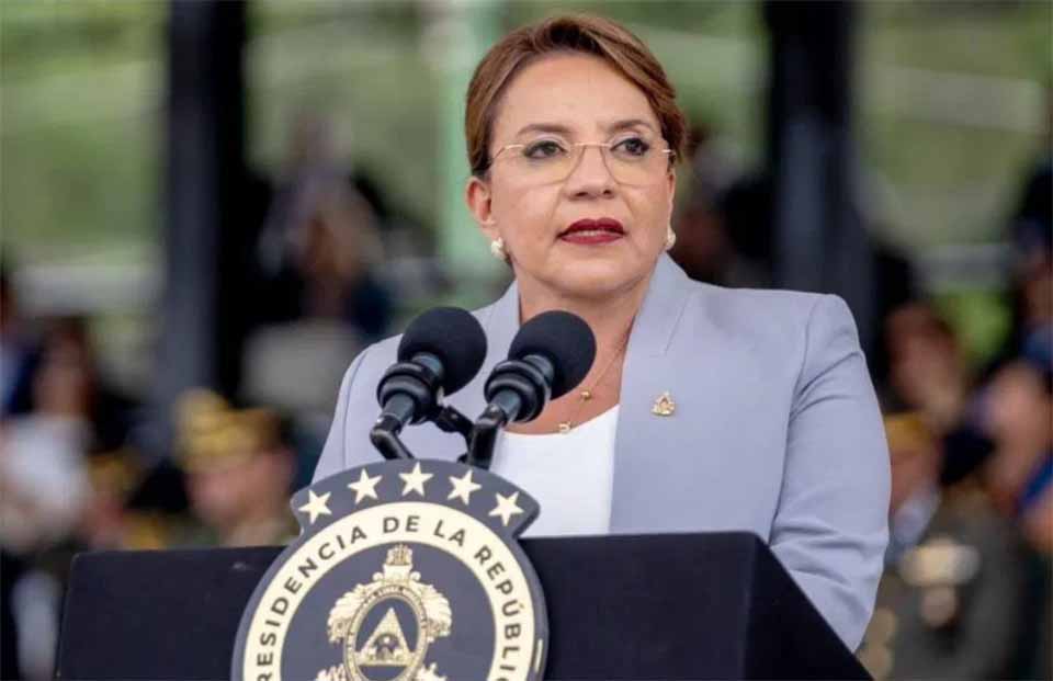 Presidenta de Honduras pide defender soberanía en las urnas
