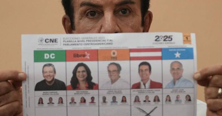 Hondurans vote to elect new president in a close race under shadow of Trump’s surprise intervention