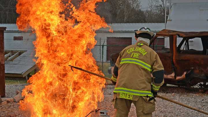 Deep-frying a Thanksgiving turkey? Fire department shows what to avoid