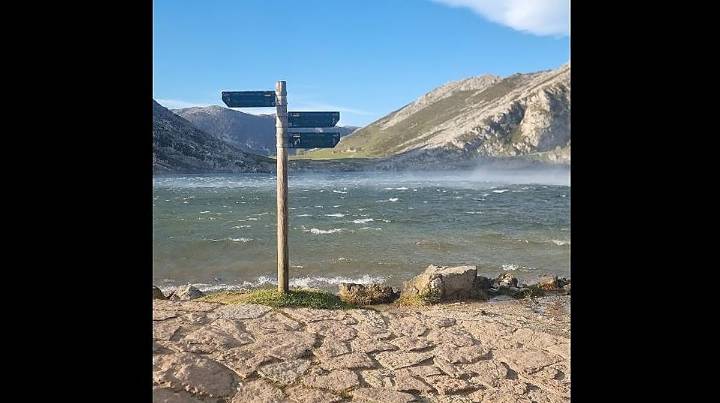 Espectacular vídeo de olas en los Lagos de Covadonga