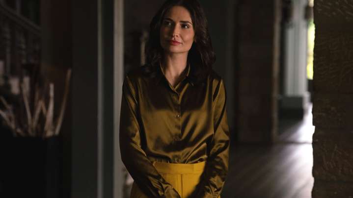 Pluribus Episode 3 Brilliantly Reveals The Hive Mind's Greatest Weakness