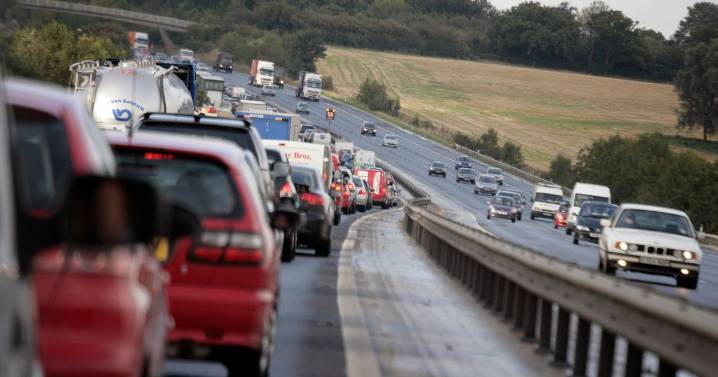 M6 closed LIVE: Motorway shut after air ambulance lands for medical emergency