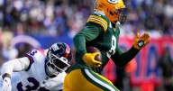 Packers RB Josh Jacobs won't require surgery after hurting his knee against Giants, AP source says