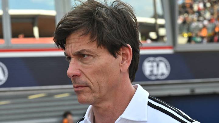F1: Toto Wolff in talks to sell stake in Mercedes after £4.6bn valuation