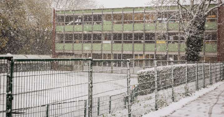 Full list of Scotland's schools closed for second day as 20cm snow flurries forecast