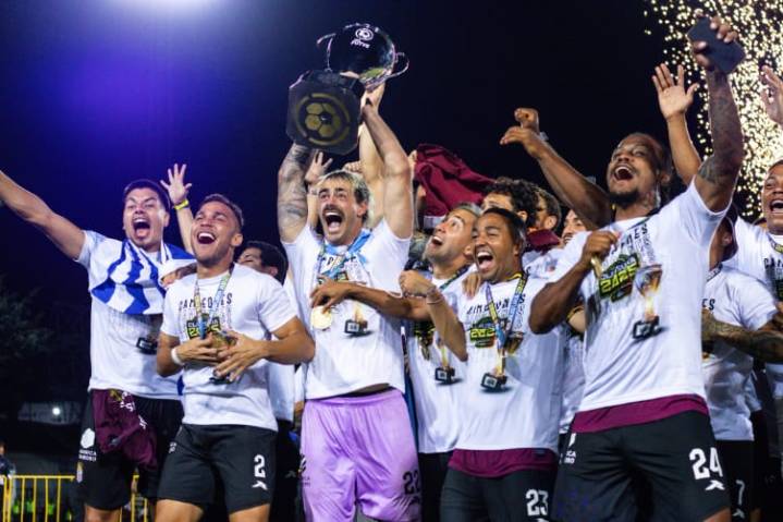 Riasco empleó su astucia para darle un trofeo al Carabobo (+Video)