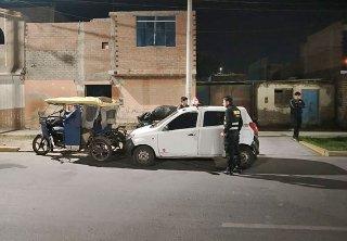Detienen a dos hermanos vinculados a robo de vehículos