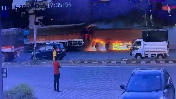 Pune Video: Deadly Container Crash At Navale Bridge Caught On Camera