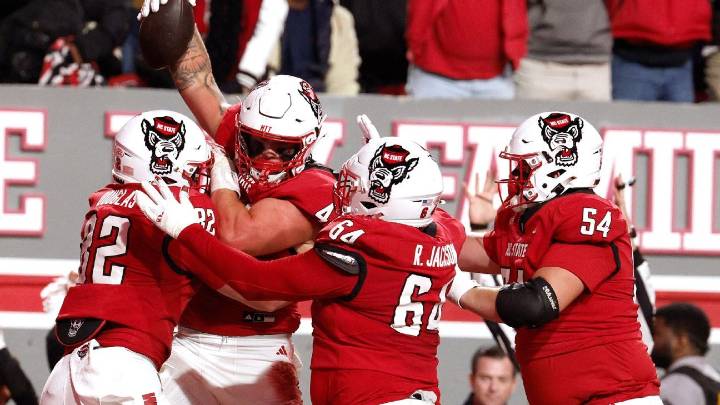 NC State racks up 538 yards, runs over No. 8 Georgia Tech