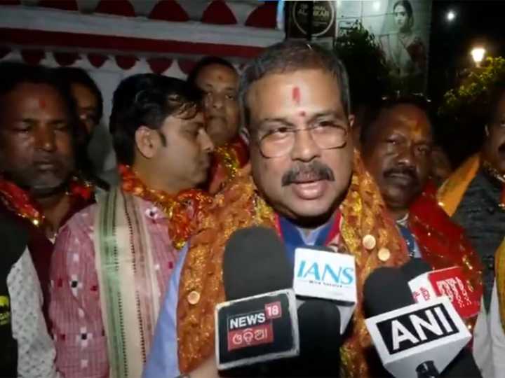 Dharmendra Pradhan Visits Samaleswari Temple
