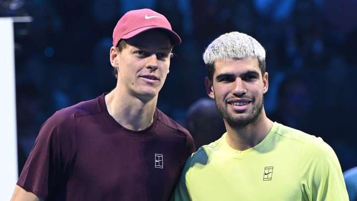 No pudo ser: Alcaraz cae en la final de la Copa de Maestros ante Sinner