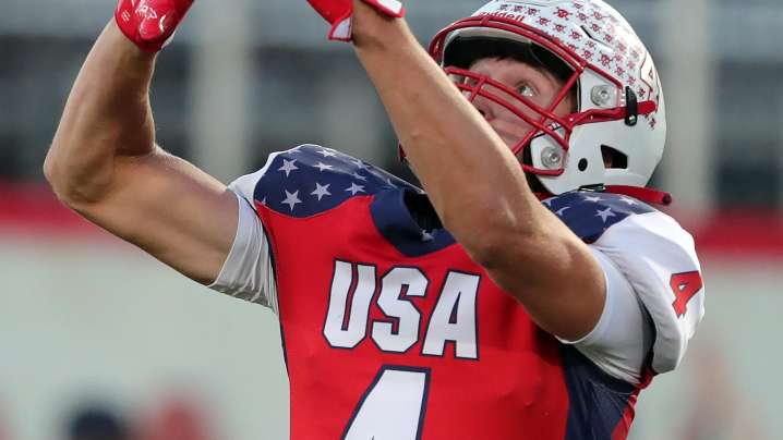 Wadsworth holds high despite loss to reigning D