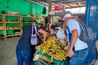 Advierten de otra hiperinflación mientras venezolanos notan que la plata "no alcanza"