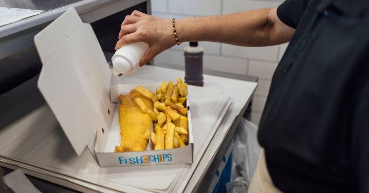 Kent fish and chip shop named 'best in the world' and is adored by celebrities