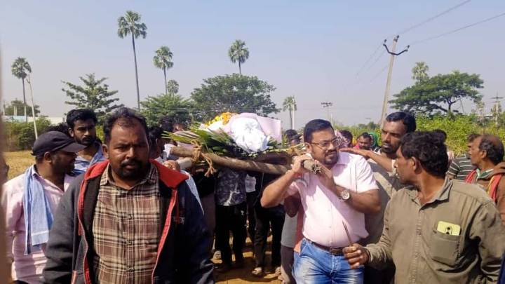 Telangana migrant worker’s body returns to Jagtial