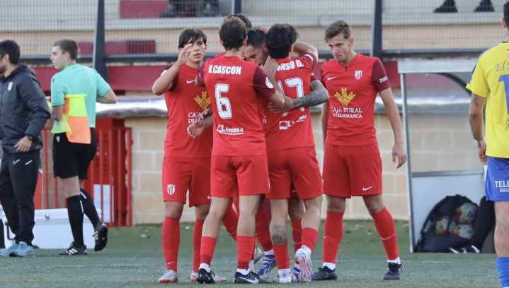 Guijuelo y Santa Marta se meten en play-off y Unionistas 'B' en descenso: resultados y clasificación en 3ªRFEF