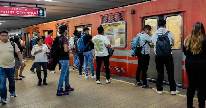 Metro reabre casi todas sus estaciones; siguen cerradas Zócalo y Allende
