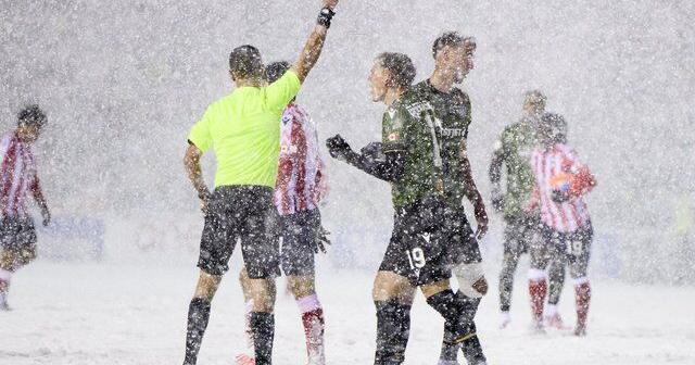 Snowplows clear field for extra time in CPL final